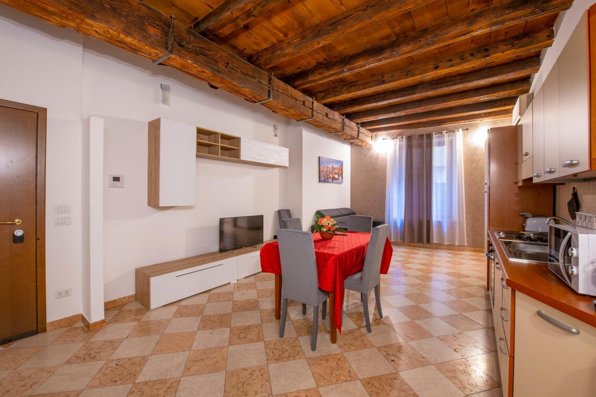 Palace Home Mazzini Verona Center 1 Eksteriør billede