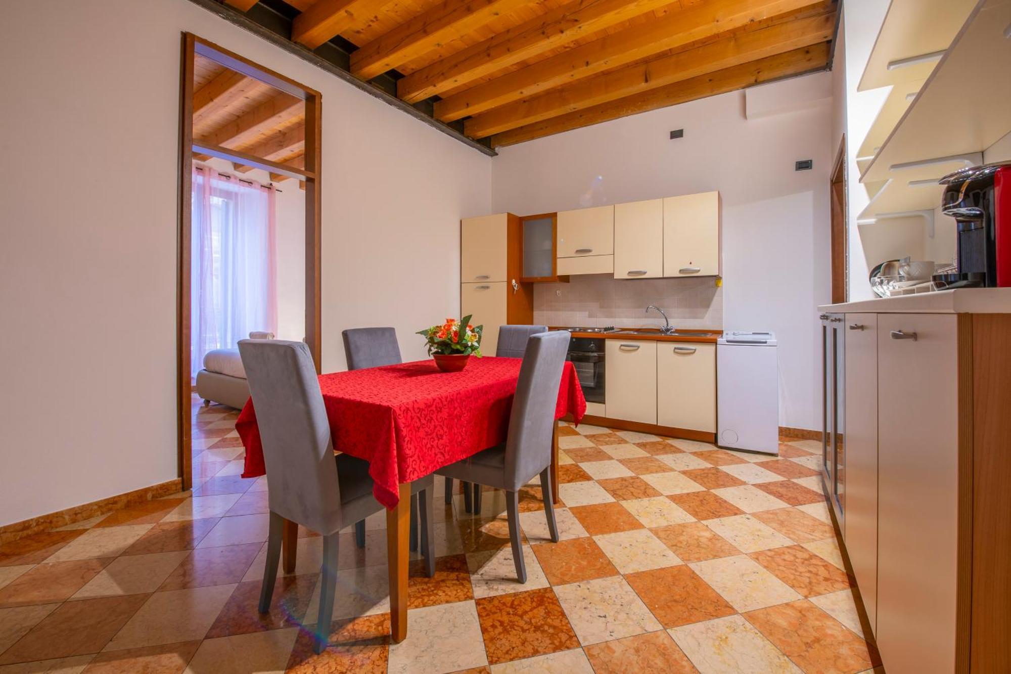 Palace Home Mazzini Verona Center 1 Eksteriør billede